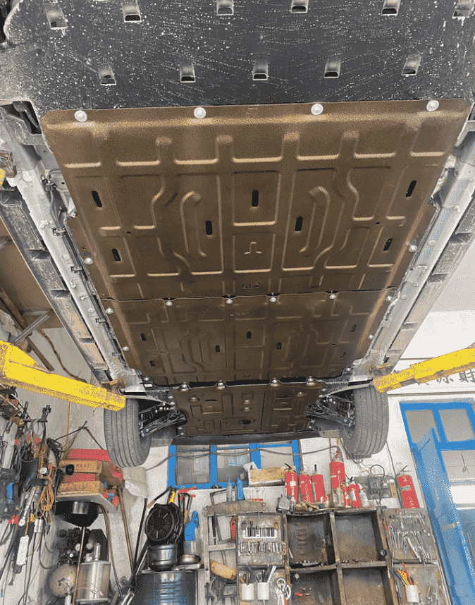 Xevaban.com ở 214 Giải Phóng là đơn vị chuyên cung cấp phụ kiện oto, đồ chơi oto, đồ chơi byd dolphin, phụ kiện byd dolphin, xevaban, 214 giải phóng, giáp gầm byd dolpin, giáp pin byd dolphin, bảo vệ gầm byd dolphin, bảo vệ động cơ byd dolphin.